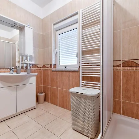 Andrea With Private Heathed Pool ヴィラ Debeljak