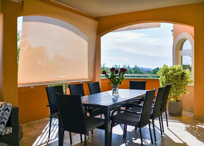 Andrea With Private Heathed Pool Вилла