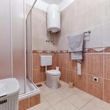 Andrea With Private Heathed Pool Debeljak