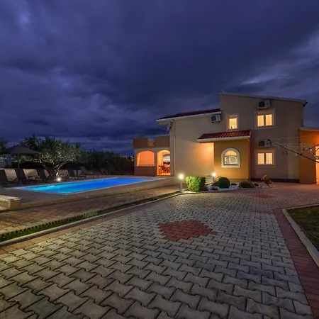 Andrea With Private Heathed Pool * Debeljak