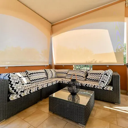 Andrea With Private Heathed Pool * Debeljak