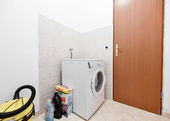 Villa Andrea With Private Heathed Pool *